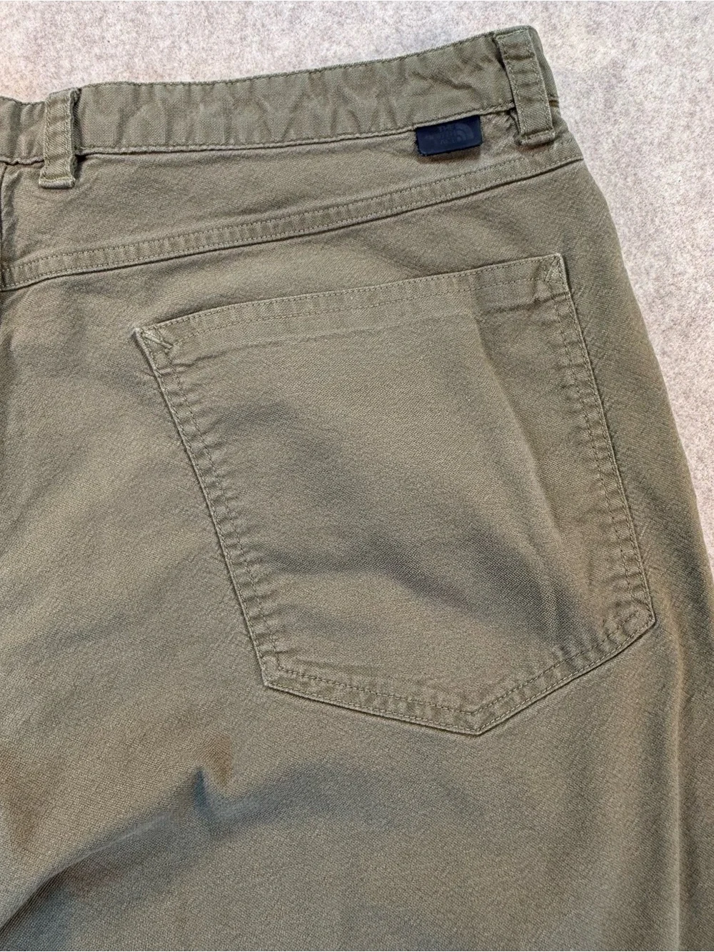 The North Face Olive Green Men’s Cargo/Hiking Pants Sz 38 Outdoor Adventure GUC